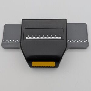 EK Success Petite Scallop Eyelet Border Paper Punch (#1054)